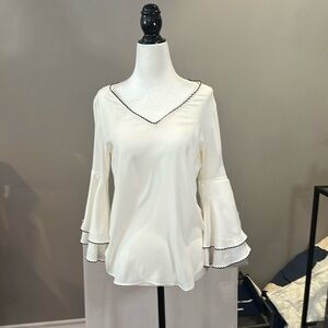 White House Black Market V-neck 3/4 sleeve blouse, size 0